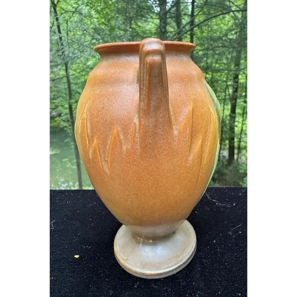 Lovely Vintage 1950’s Roseville Pink Iris Pattern Orange Ceramic Vase -A72
